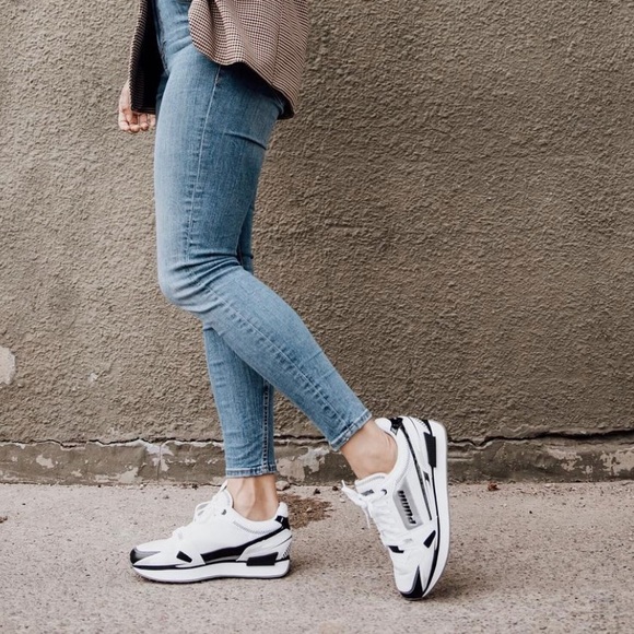 Puma sneakers in black and white - Picture 1 of 4